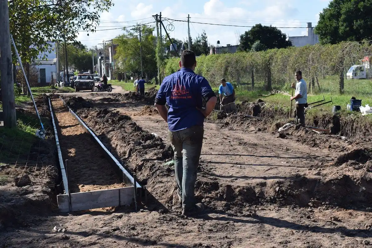 Avanzan las obras en las calles de la Escuela República de Chile