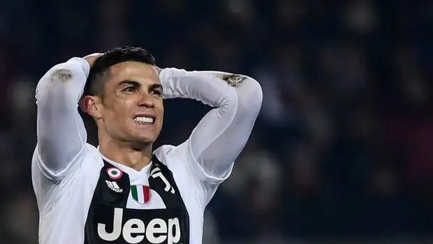 El peor tiro libre de la carrera de Cristiano Ronaldo: apuntó al arco y terminó en lateral