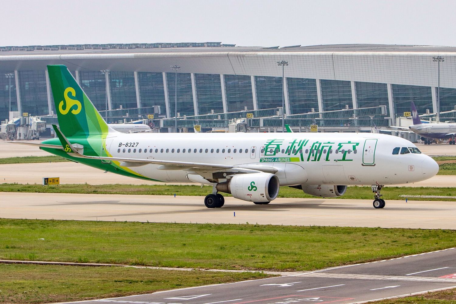 La Low Cost china Spring Airlines desmiente planes para cotizar en la Bolsa de Hong Kong