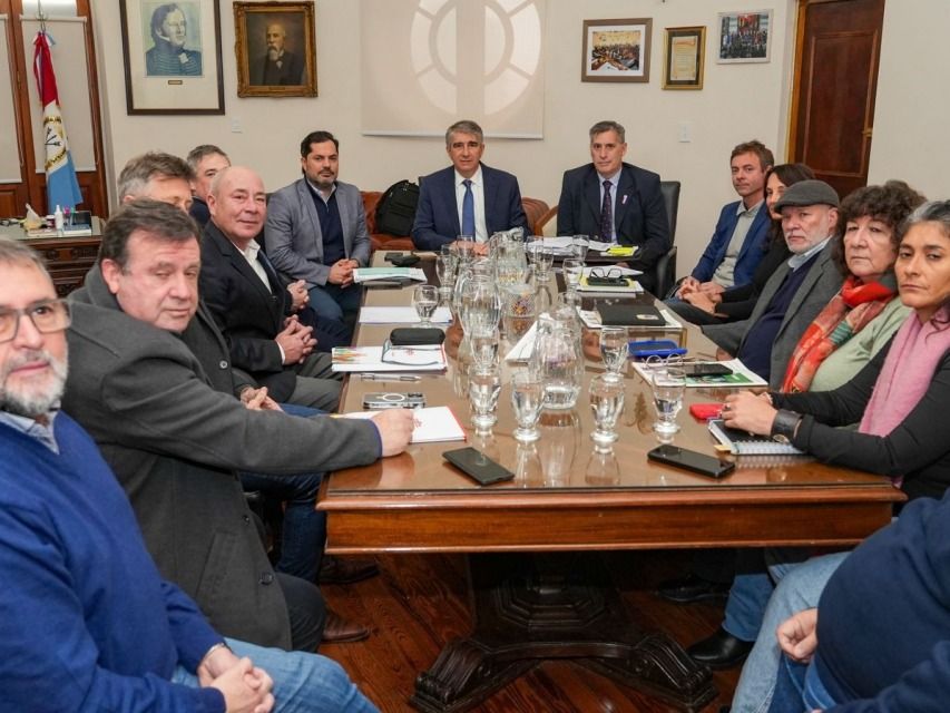 “Hay una situación inflacionaria que fue descendiendo y se estabilizó, pero al mismo tiempo hay una resistencia en el crecimiento económico”, aseguró Olivares.