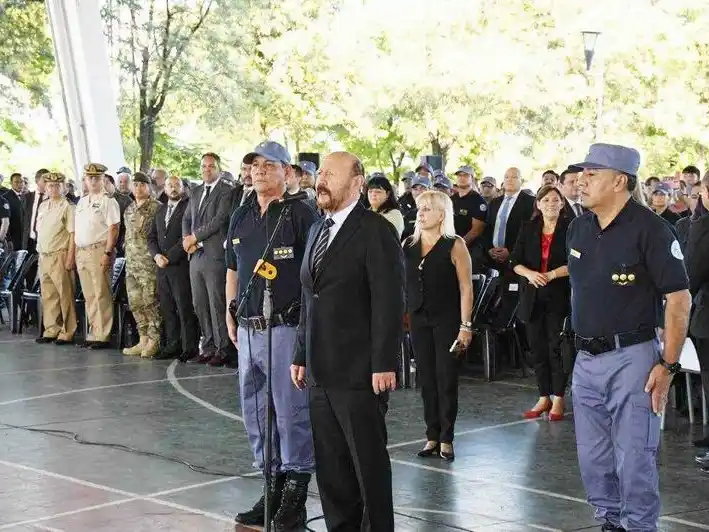 El gobernador presidió el ascenso de más
de 1700 integrantes de la Policía de Formosa