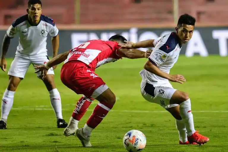 Unión visita a Independiente en Avellaneda