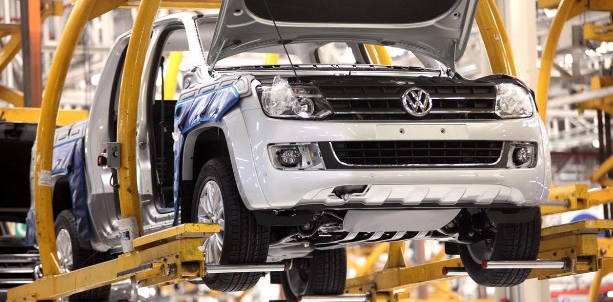 Crisis económica: Volkswagen suspendió a 2.800 trabajadores de su planta de Pacheco