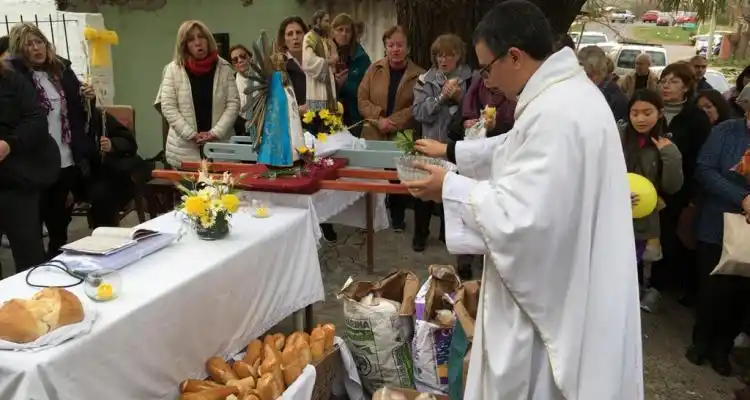 Día de San Cayetano: Fieles participaron de una procesión desde San José Obrero hasta la capilla del santo