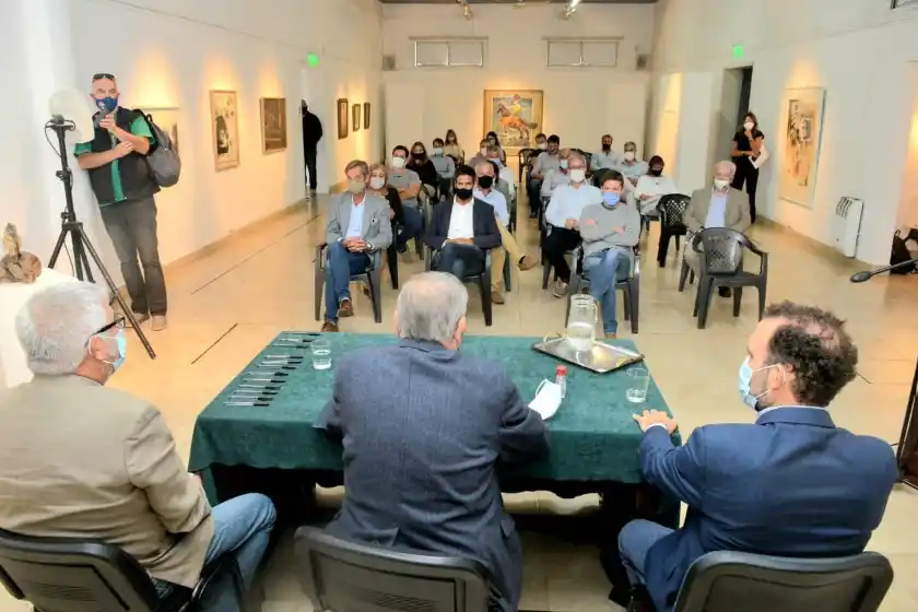 Lunghi firmó acuerdo con efectores de salud para fortalecimiento los sistemas