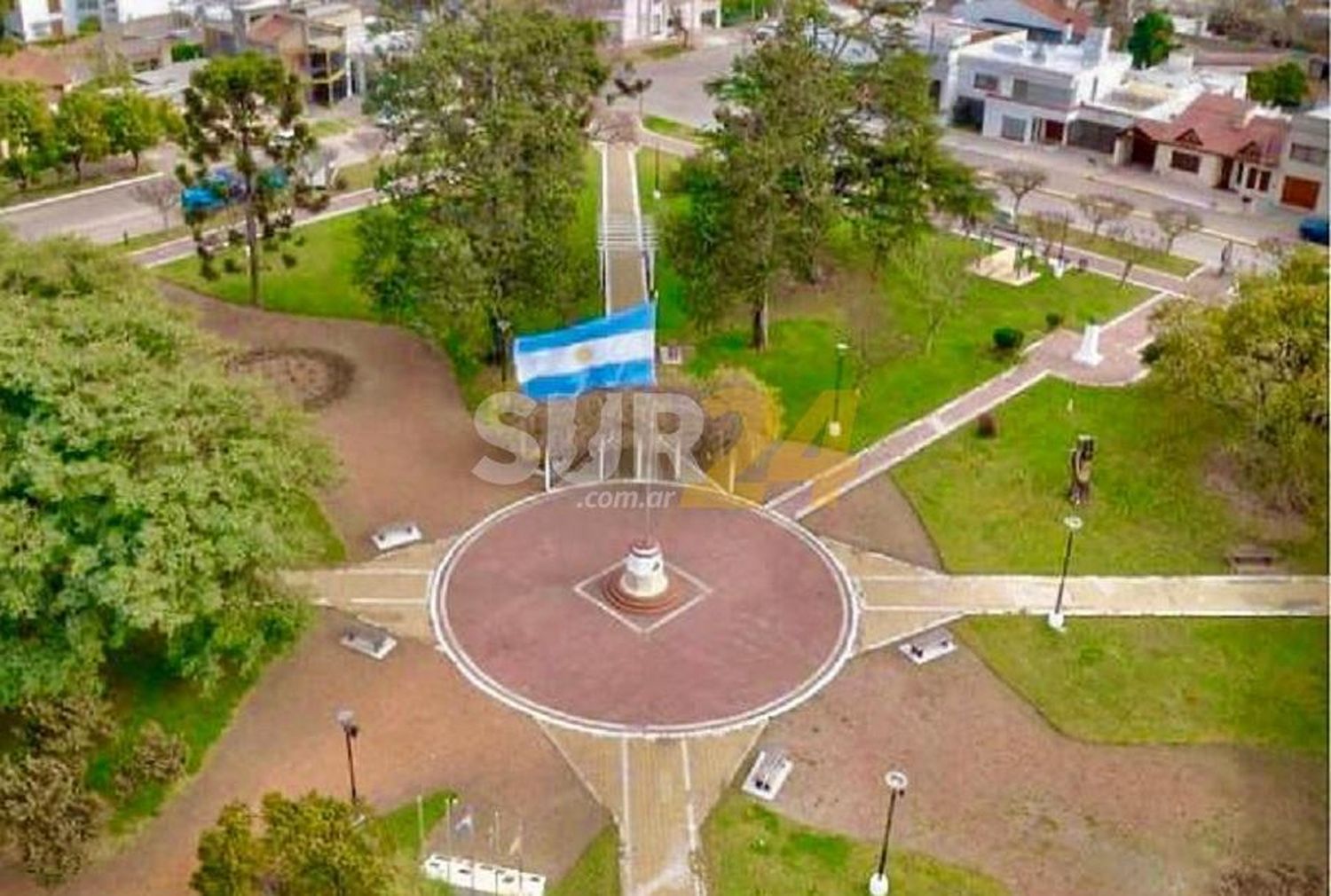 Enrico y Gianetti gestionan la renovación de la plaza San Martín de Wheelwright