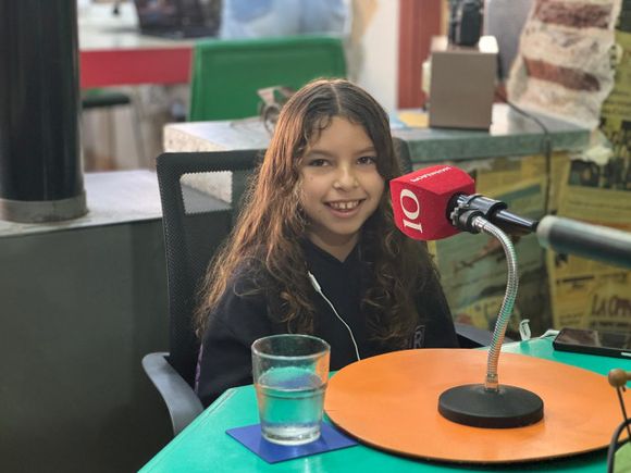 Felicorazón, la pequeña sampedrina que la rompe en YouTube, estuvo en Sin Galera