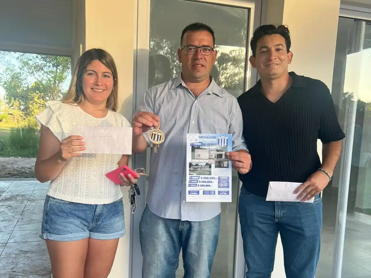 Entregaron la casa de la rifa de Sportiva
