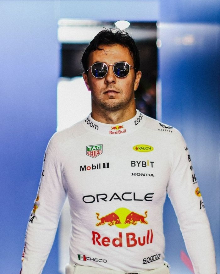 La elegancia característica de Checo Pérez