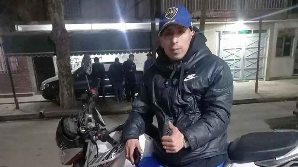 Asesinaron a puñaladas a un empleado de casinos virtuales  en su departamento 