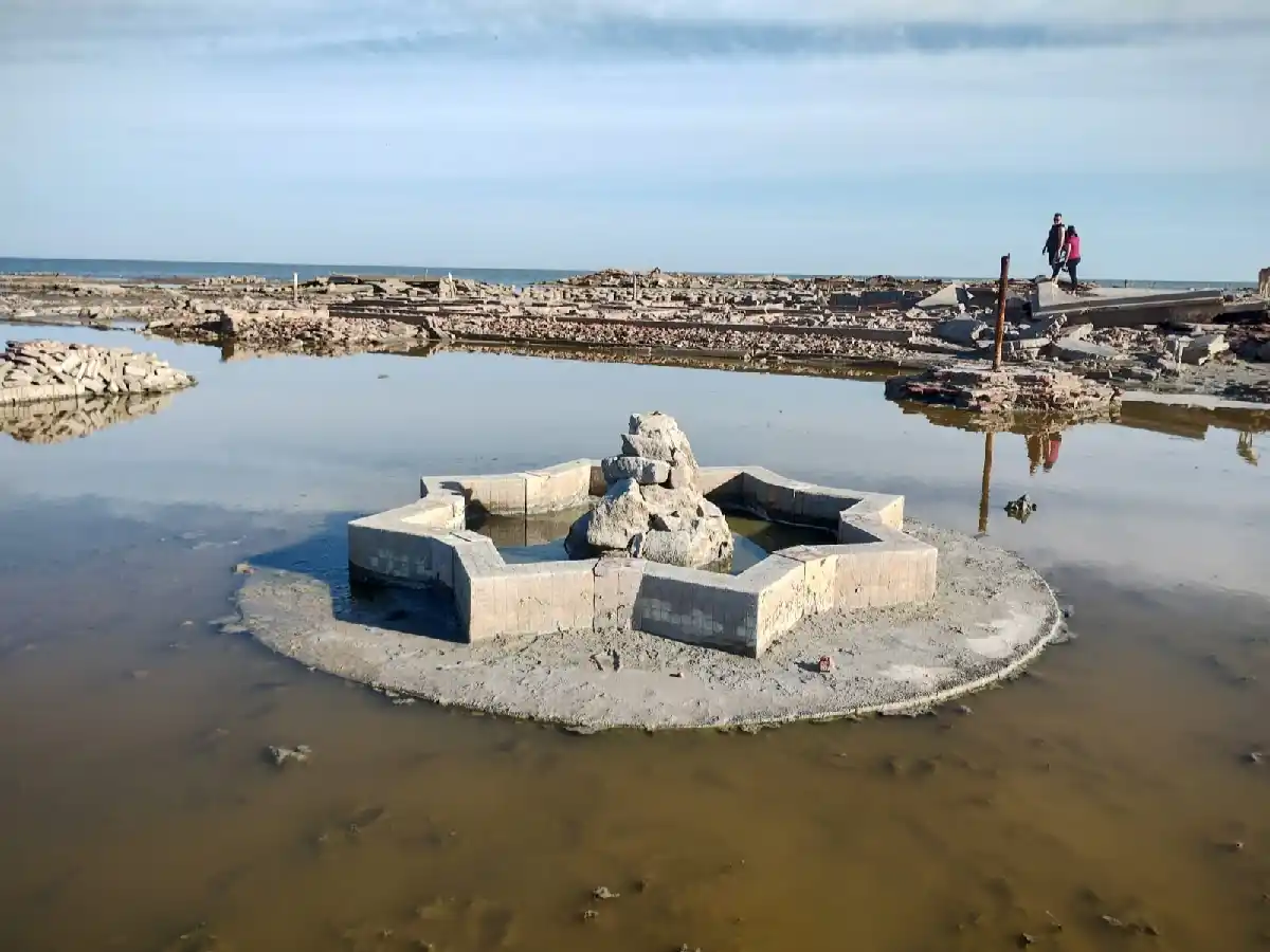 Vuelve a aparecer otra porción de la historia de Miramar