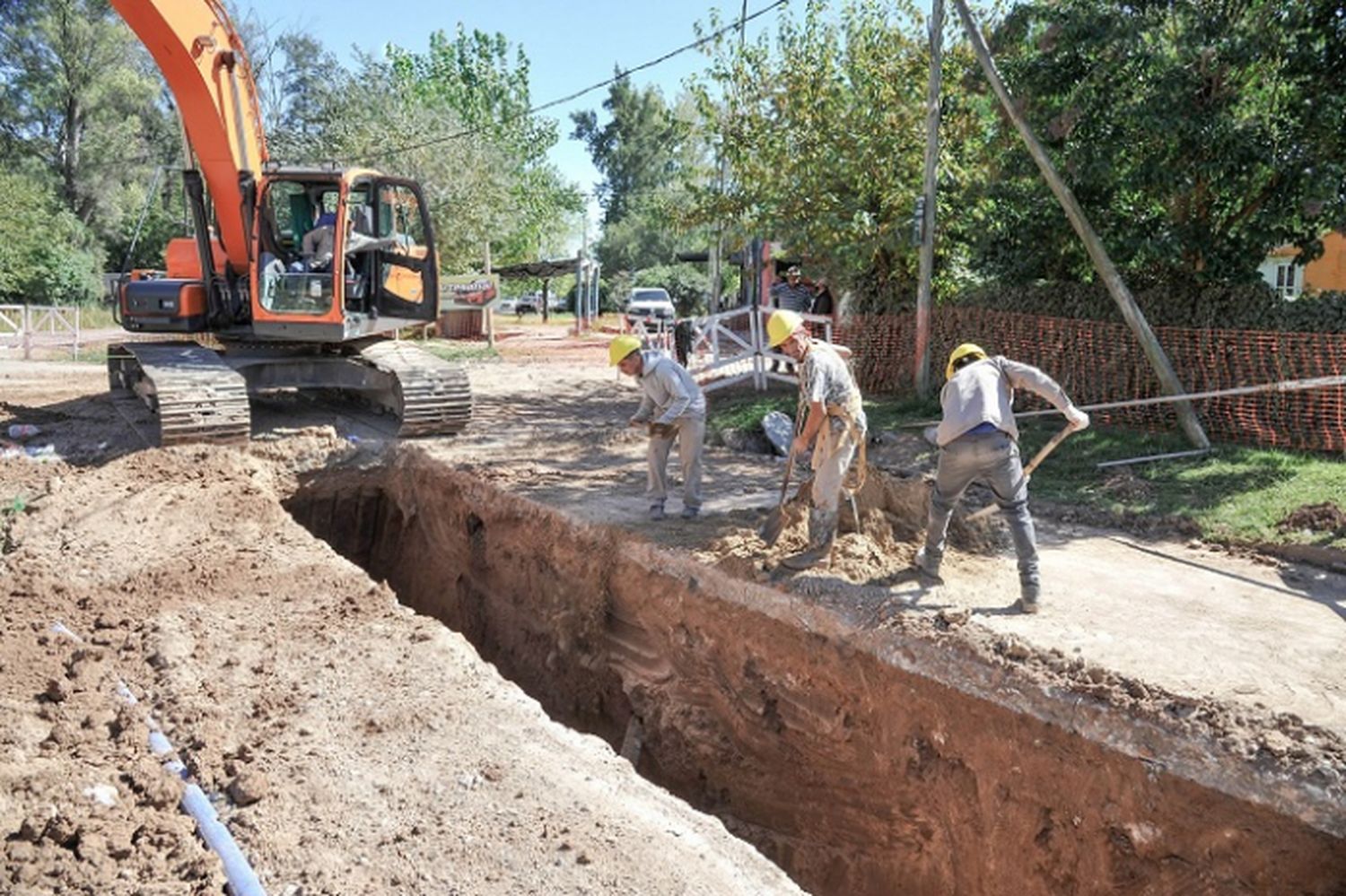 Anuncian nuevas licitaciones de obras públicas por más de $2.600 millones en Provincia: a qué municipios benefician