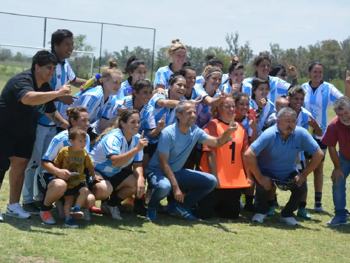 La corona fue para las chicas de Mitre