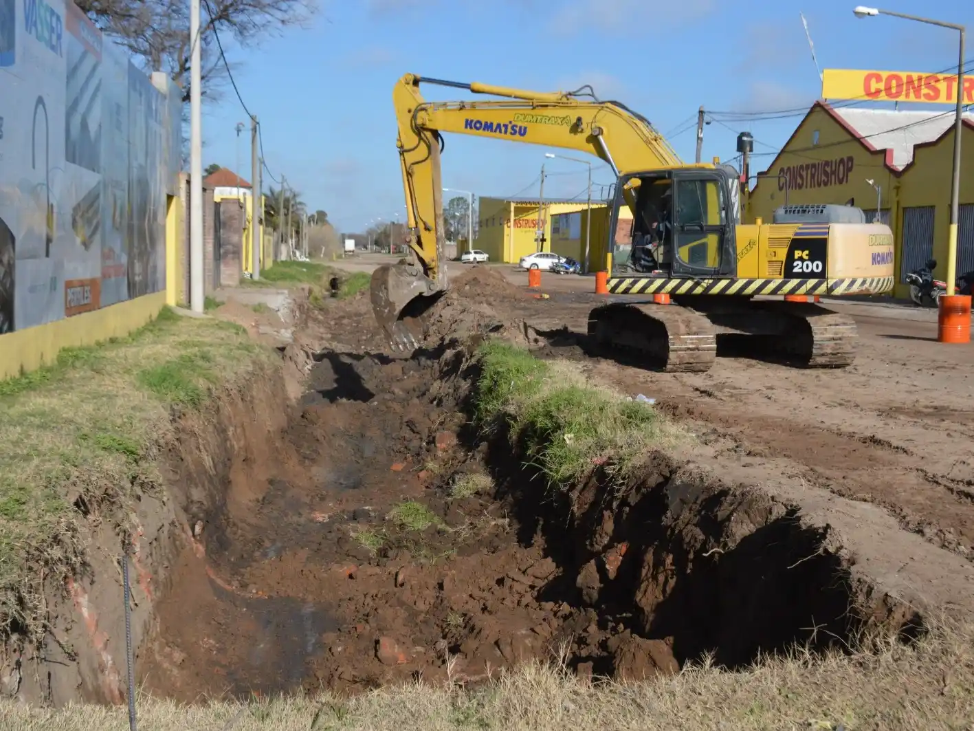 Obras en marcha para mejorar el desagüe de varios barrios.