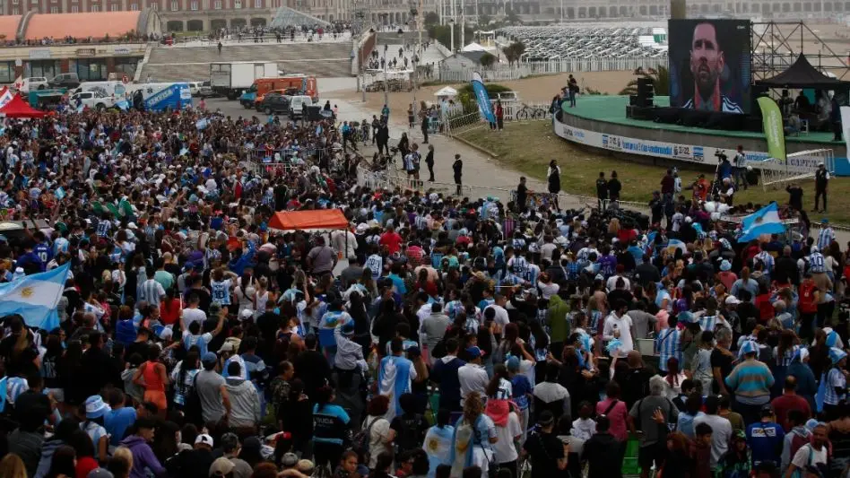 Miles de personas eligen el Fan Fest para disfrutar de los partidos de Argentina en el Mundial