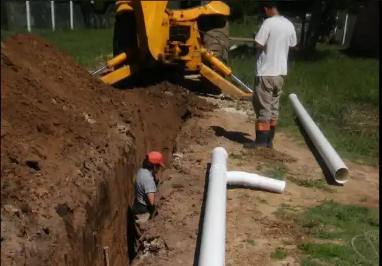 Construcción de red cloacal en el barrio Dunat