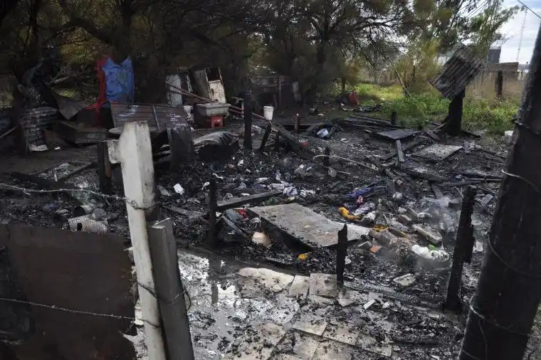 Incendiaron la casa del detenido que confesó el crimen de Micaela 