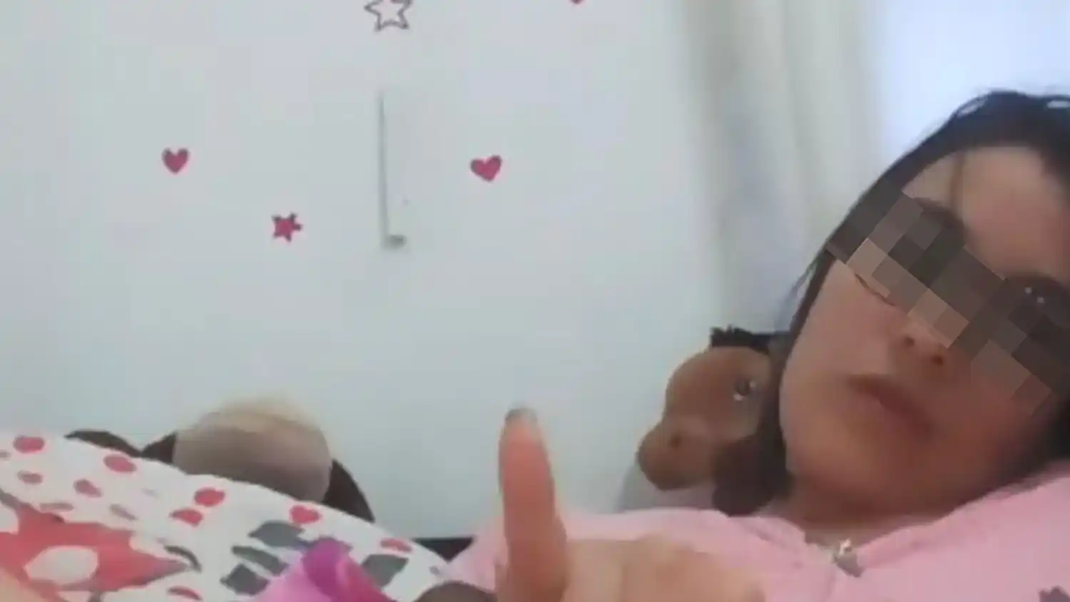 Una profesora le mandó un video porno a un alumno de 14 años