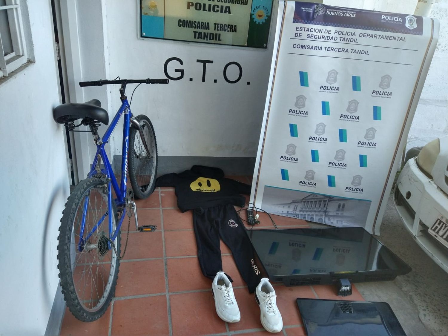 La empleada de un hogar fue salvajemente golpeada y asaltada por un hombre que conoció en redes sociales