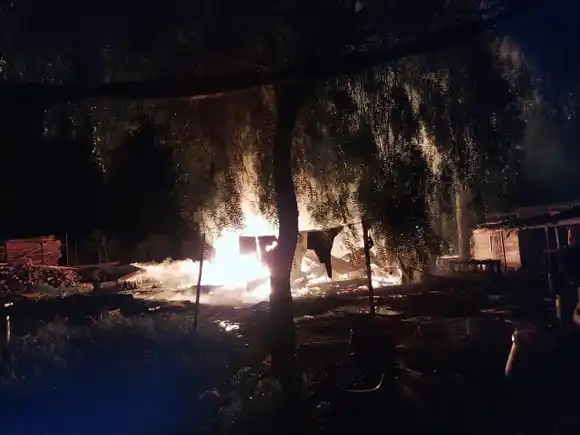 Rescate heroico tras amenaza de incendio por violencia familiar