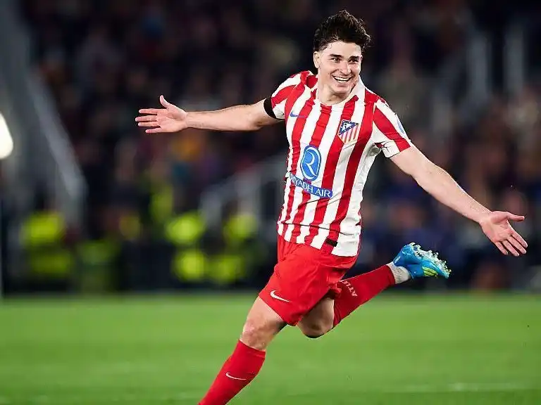 El Atlético de Madrid de Julián Álvarez eliminó al Barcelona y se clasificó a las semifinales de la Champions League