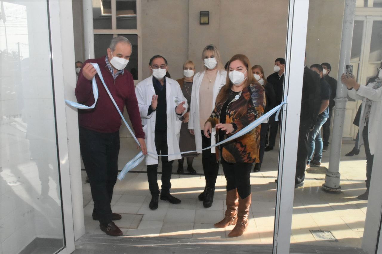 El ministro Aníbal Gómez habilitó nuevos y modernos sectores en el hospital Central