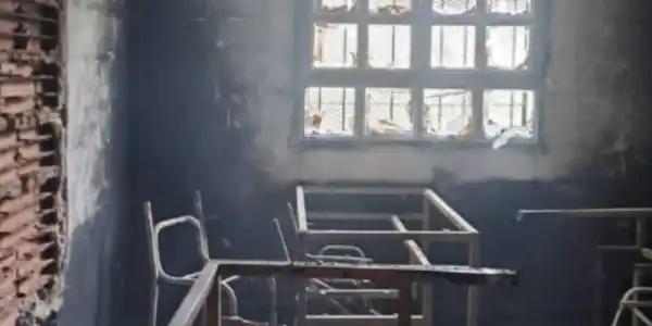 Prendieron fuego una escuela en La Plata y peligra el comienzo de clases