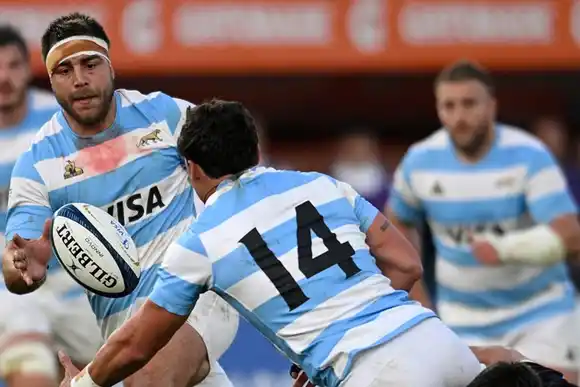 Los Pumas no pudieron con Inglaterra y perdieron de locales