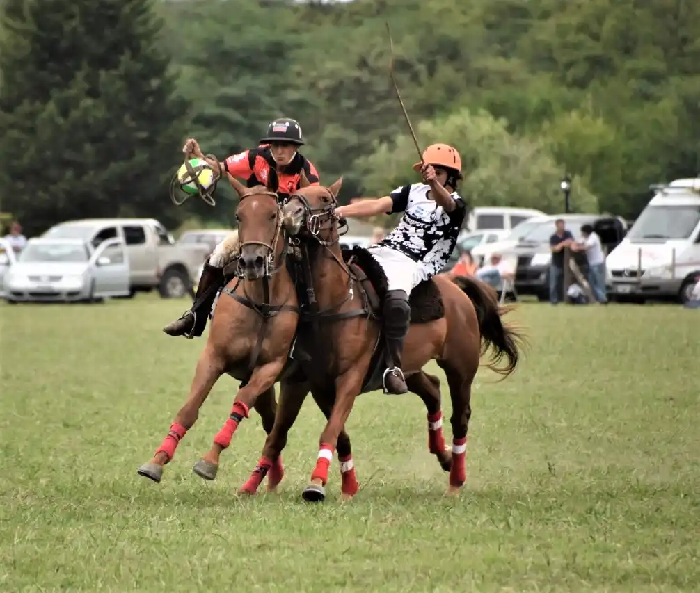 Este sábado y domingo en la Rural: Ocho equipos en el regional de Pato “Copa Ciudad de Chascomús”