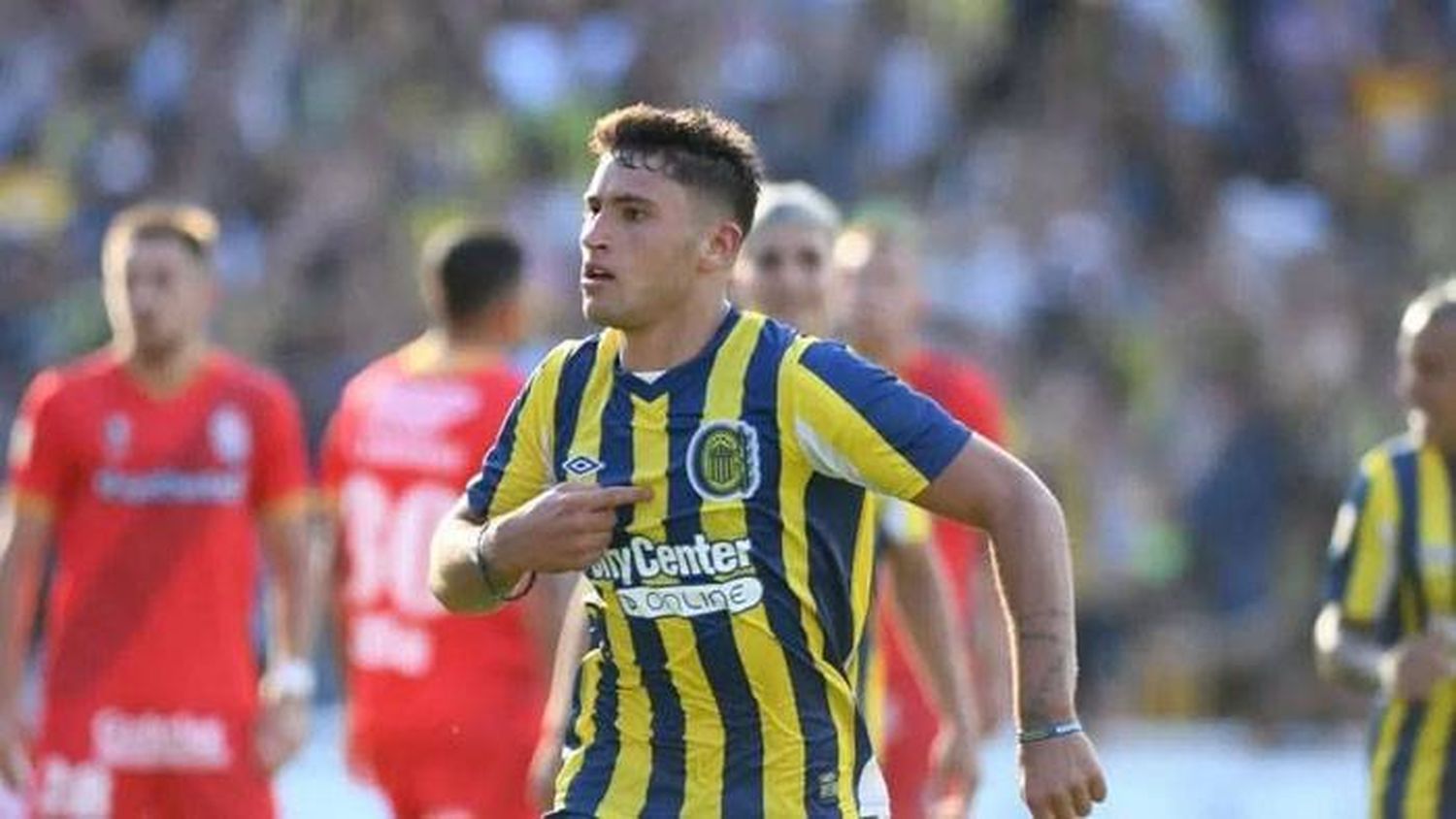 Rosario Central se hizo fuerte ante  Arsenal en un partido repleto de rojas