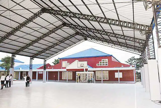 “La inversión provincial en infraestructura 
educativa es ejemplar en el país”, dijo Naudi