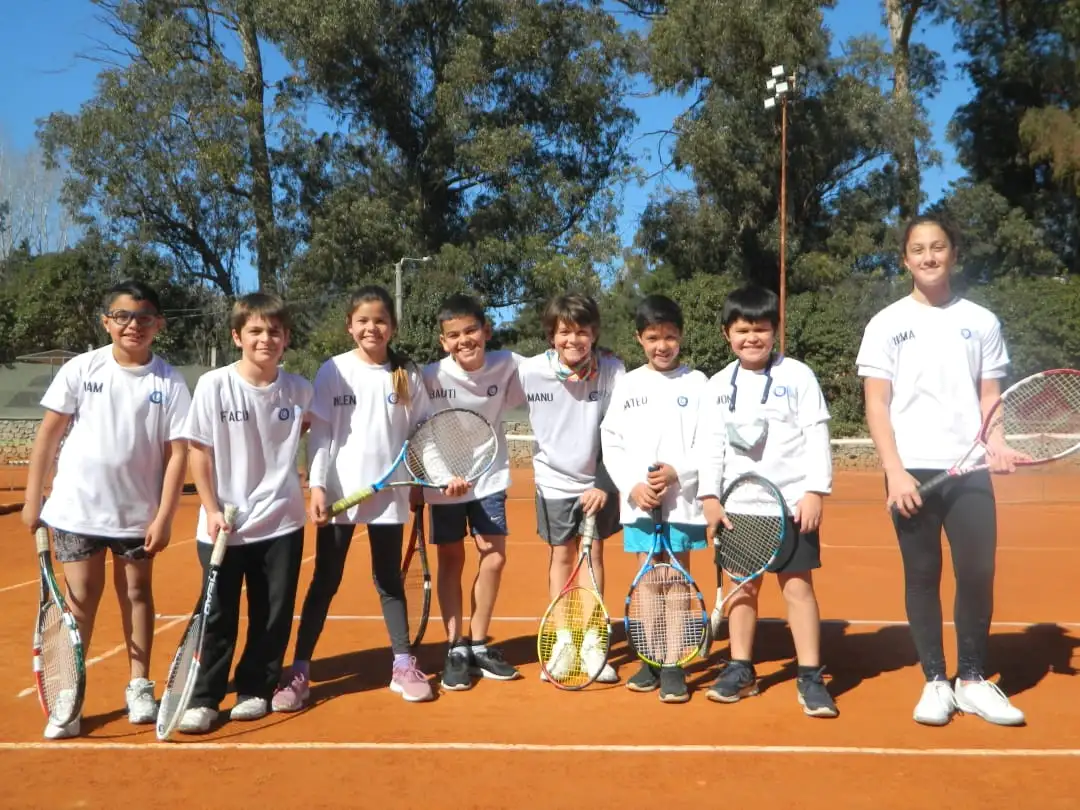 Los representantes de Posta Tennis Tandil.