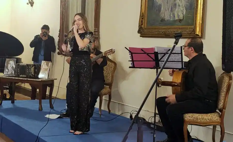 Valentina Etchebest- Tango y algo más.-