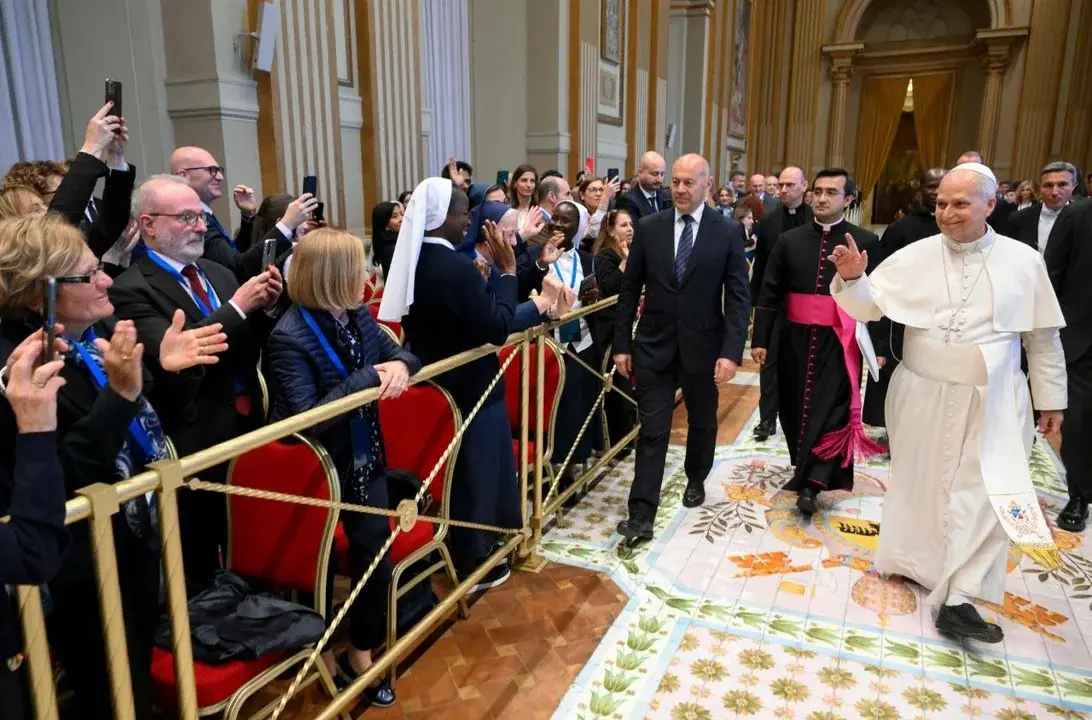 El papa León XIV exigió a los empleados de la Iglesia que dejen de ser espectadores