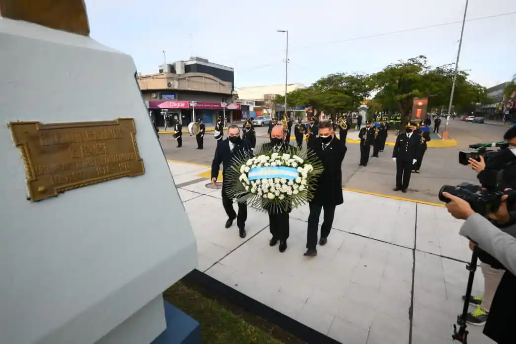 Acto conmemorativo por el Día de la Bandera