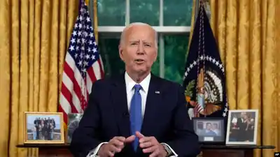 Biden dice que es hora de pasar la antorcha "a una nueva generación"