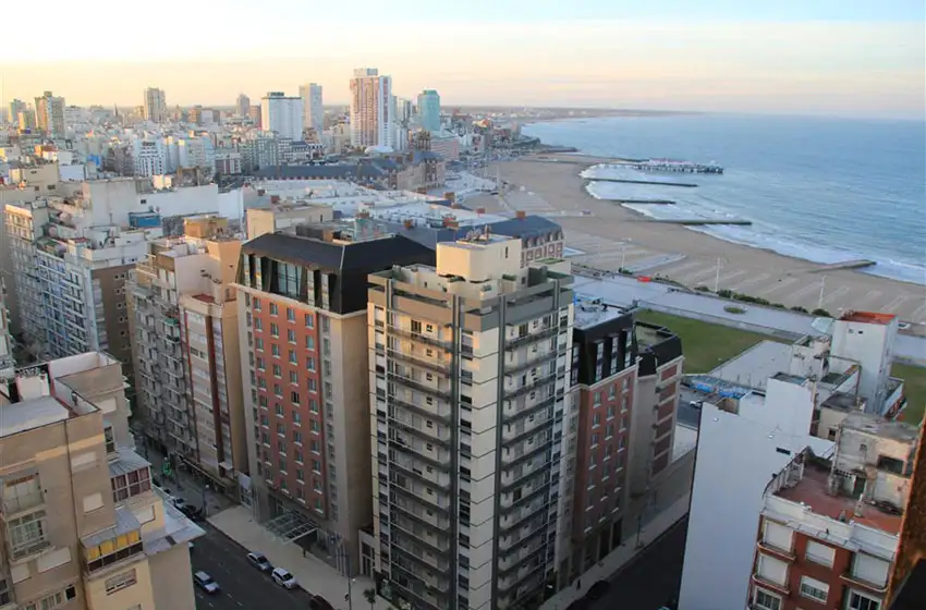 A diferencia de otros destinos turísticos, el mercado marplatense mantiene actividad durante todo el año.