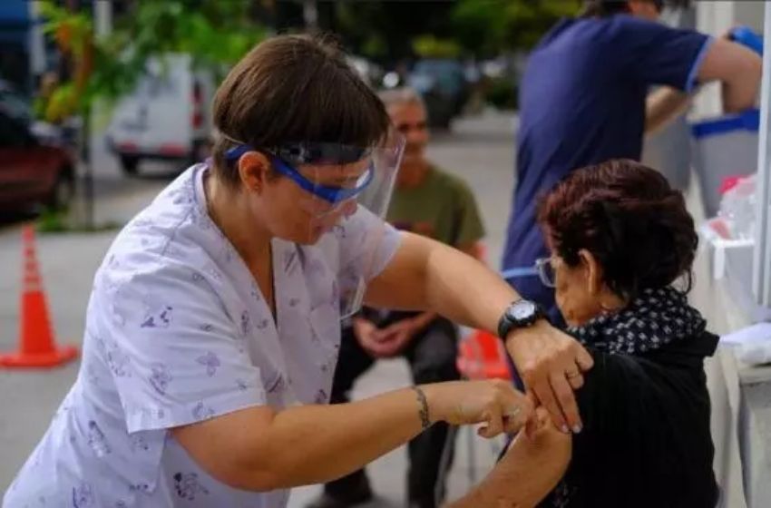 Comienza la vacunación antigripal para embarazadas y personas mayores de 65 años