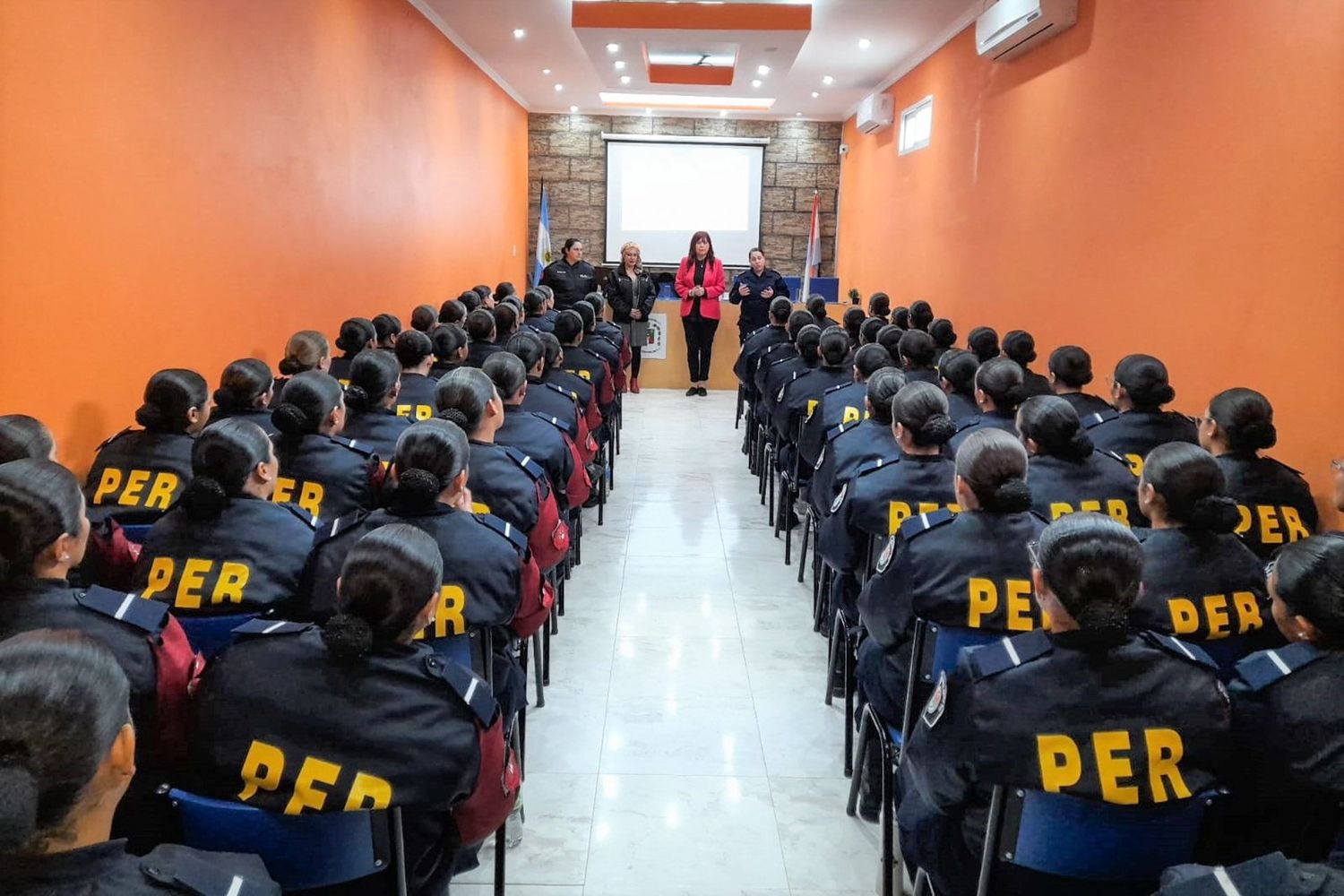 Continúan brindando capacitación a la Policía en materia de lucha contra la trata de personas