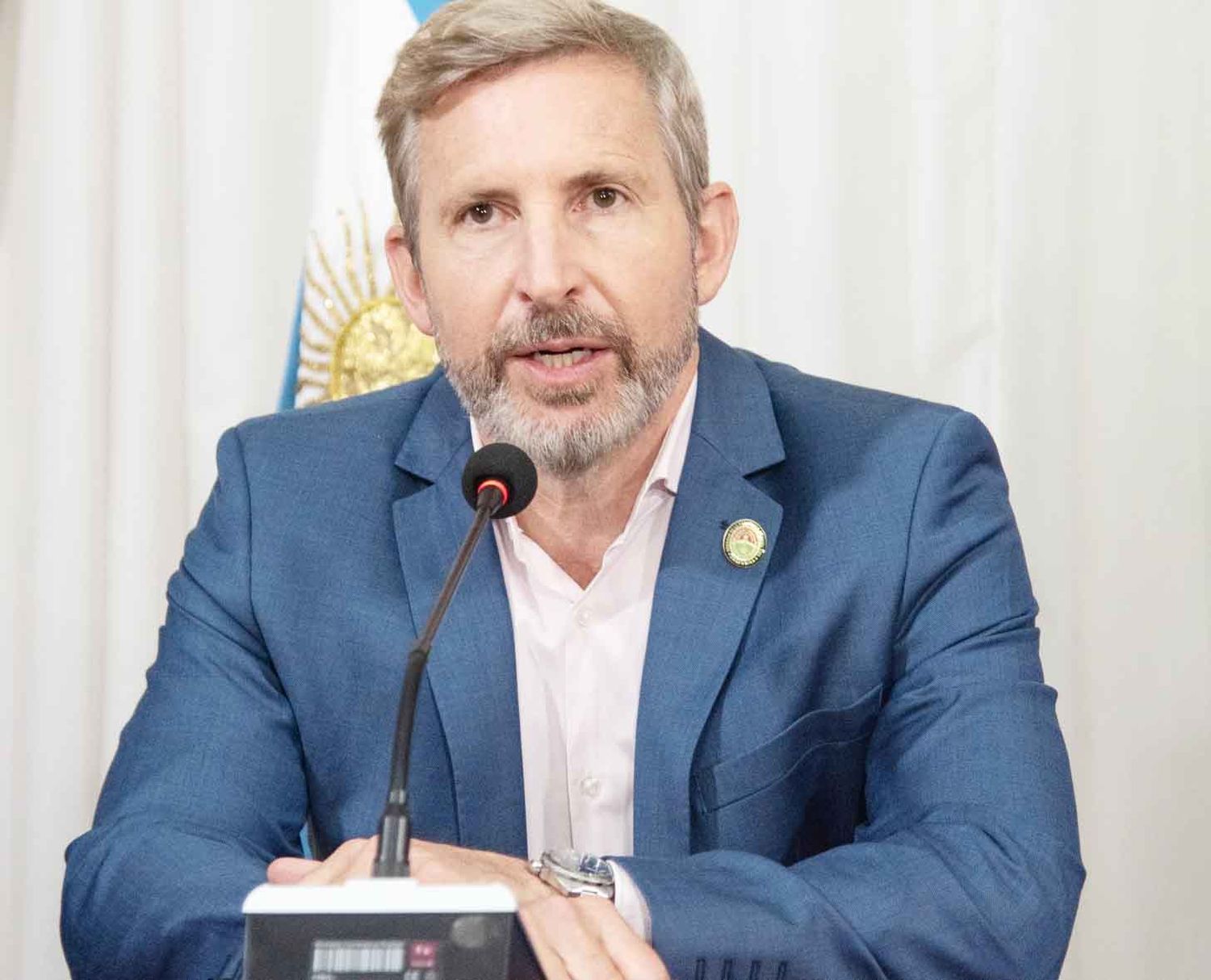 Frigerio anunció que el ingreso al Estado provincial será sólo por concurso y que se terminan los "contratos basura"