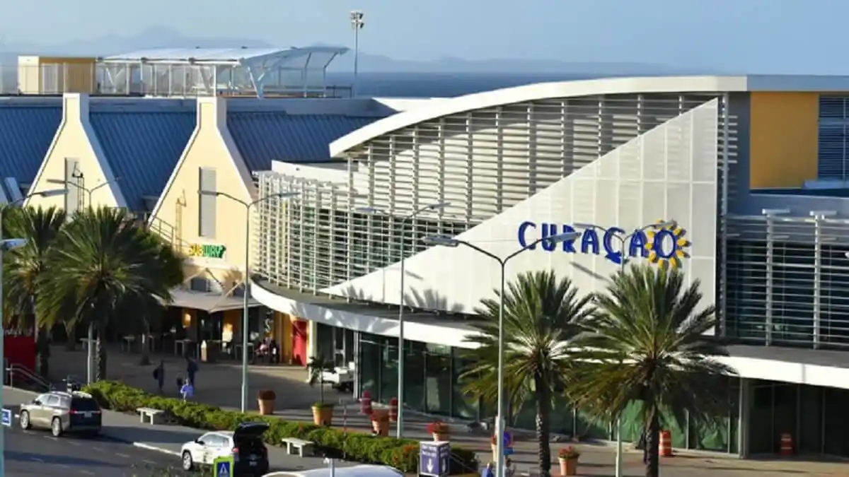 SIETE AEROLÍNEAS cubrirán rutas entre Curazao y Caracas luego de la apertura de frontera