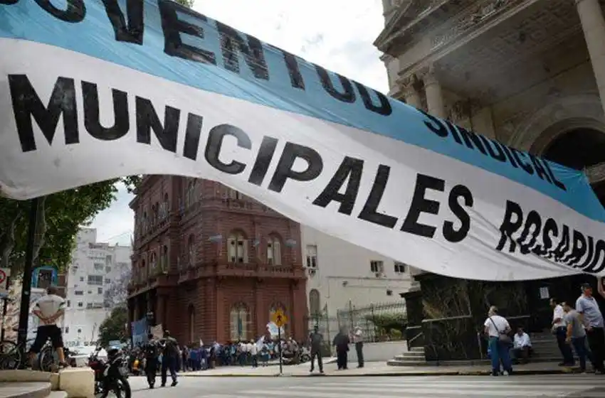 Municipales insisten con amenazas de paro si no son convocados a paritarias este jueves