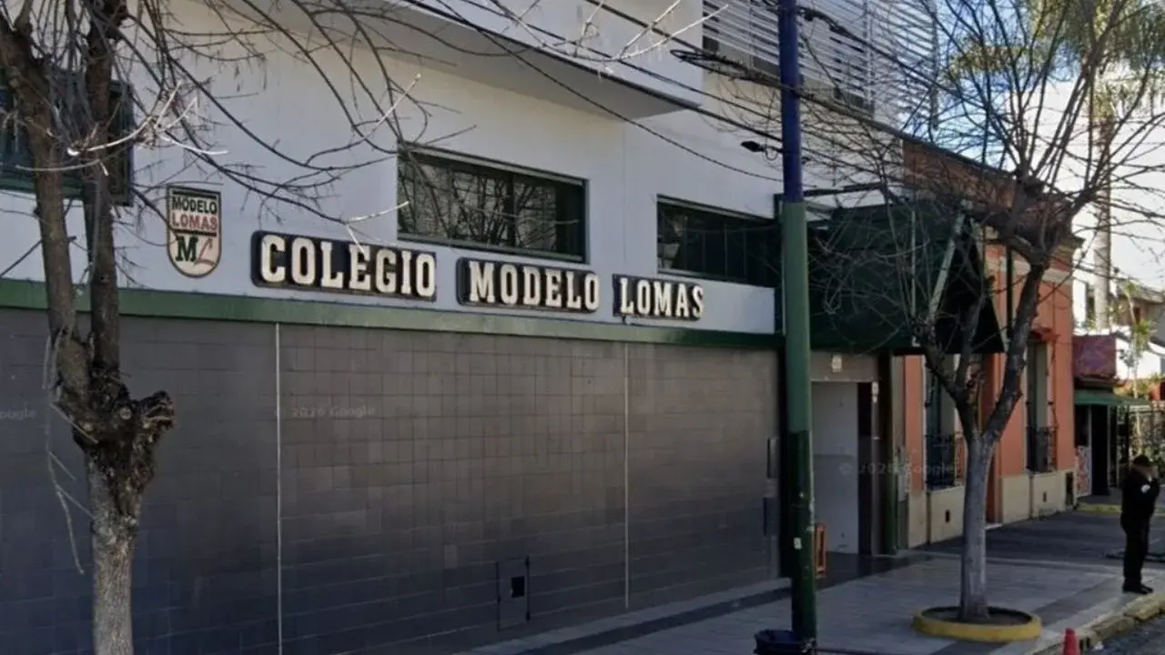 Denuncias por fotos de alumnas desnudas con IA: el Colegio Modelo Lomas rompió el silencio con un comunicado