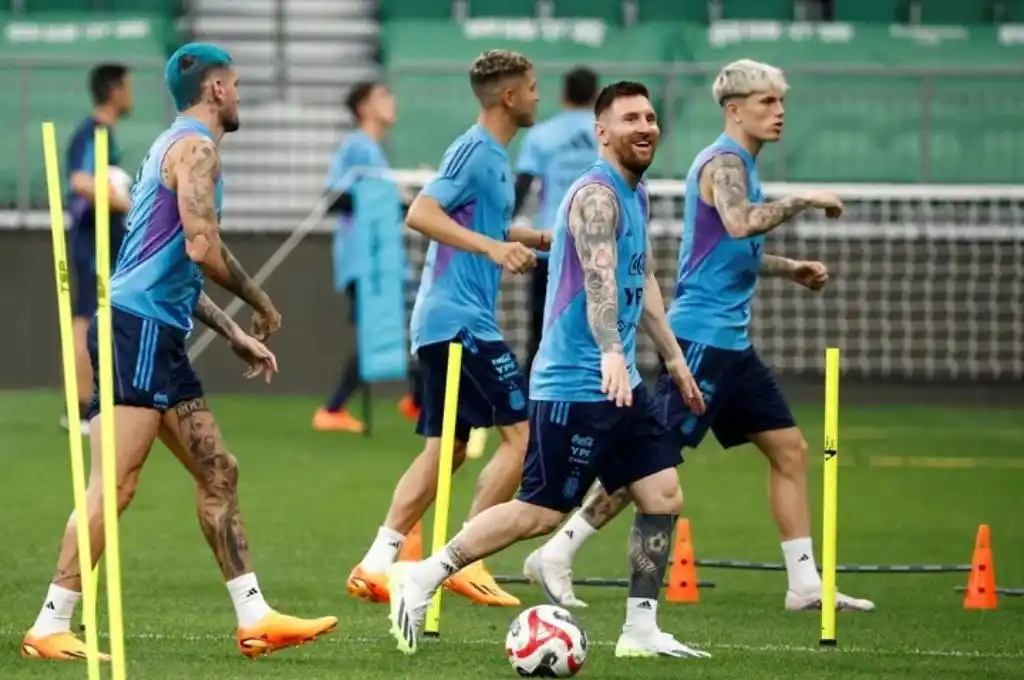 La Selección Argentina enfrenta a Australia en el inicio de su gira por Asia