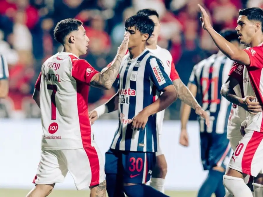 Montiel festeja el 2-1 que sería definitivo para Independiente.