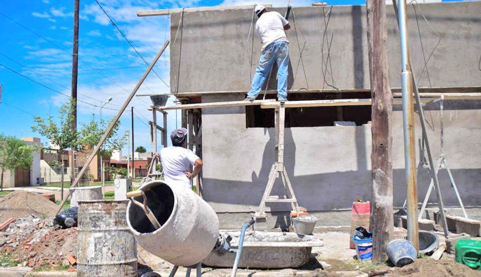 Monte Hermoso: 1000 trabajadores se registraron para volver a la actividad de la construcción y mantenimiento 