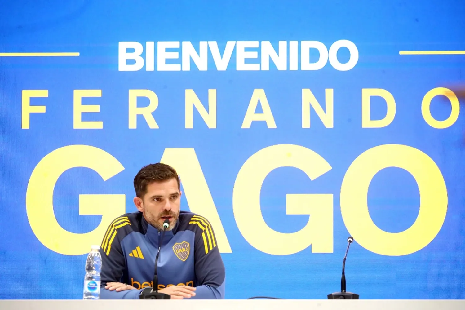 Gago fue presentado como DT de Boca: “Estoy con ganas de lograr algo importante”