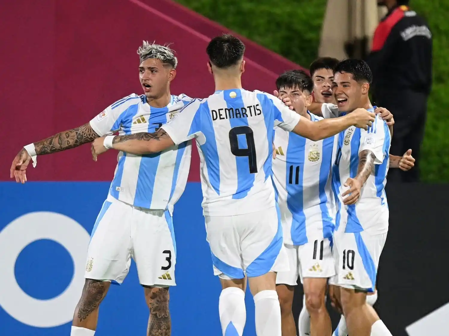 Argentina quedó como mejor primero en la fase de grupos.