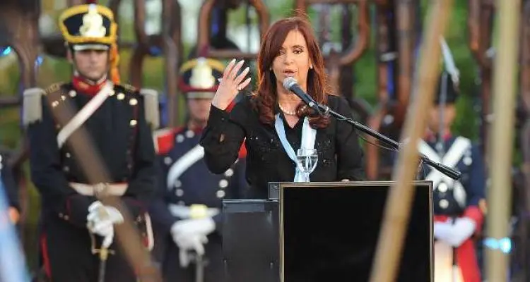 Vuelta de Obligado: Expectativa por la posibilidad de que Cristina esté en el acto