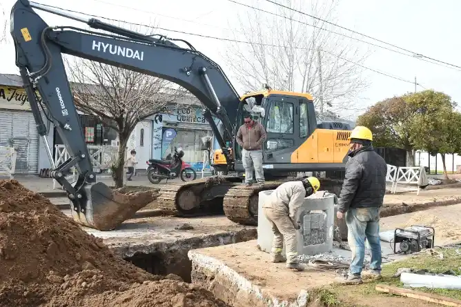 Cloaca Máxima: Chascomús avanza en obra clave para expandir el servicio cloacal a nuevos barrios